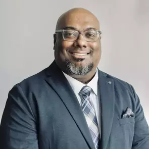 Sam John Thomas, Hamilton, Real Estate Agent